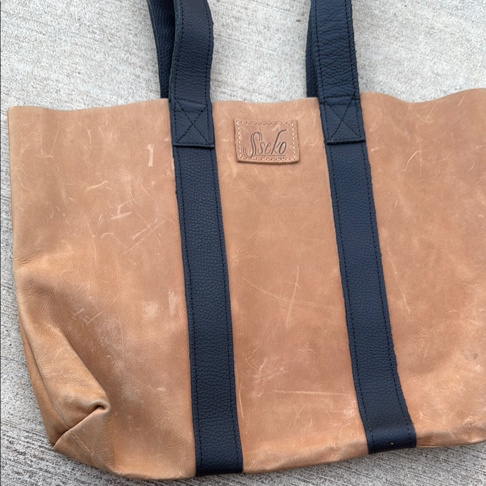 Tan and Black Sseko Leather Tote Bag - Picture 3 of 6